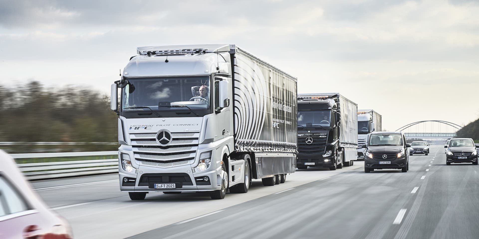 Mercedes-Benz platooning trial | The Truck Expert