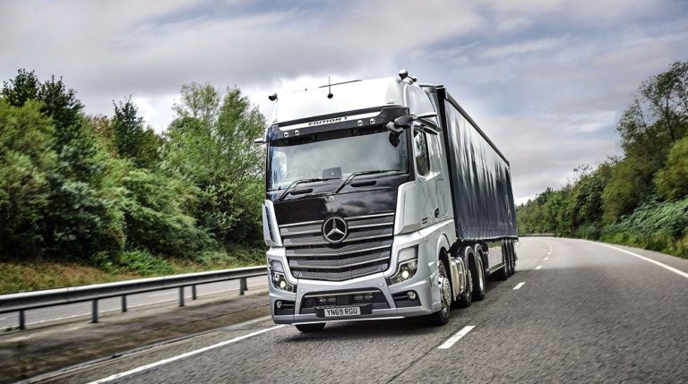 New Mercedes-Benz Actros scoops International Truck of the Year title