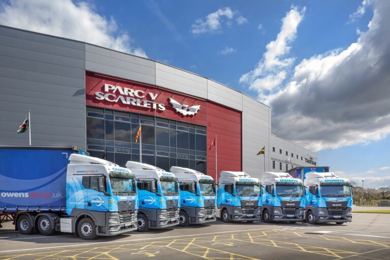 Owens Group orders 77 MAN TGX tractor units